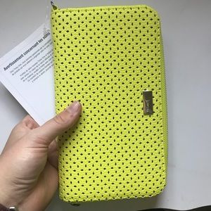 All About the Benjamin’s Wallet